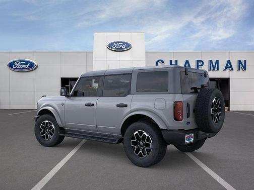 Avalanche Gray 2026 Ford Bronco Outer Banks
