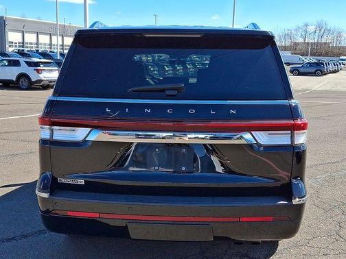 2022 Lincoln Navigator Reserve