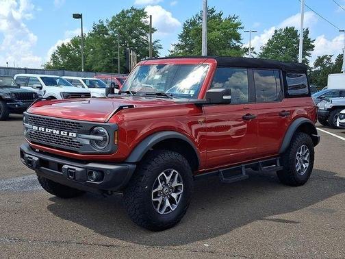 Hot Pepper Red Metallic Tinted Clearcoat 2023 Ford Bronco Badlands