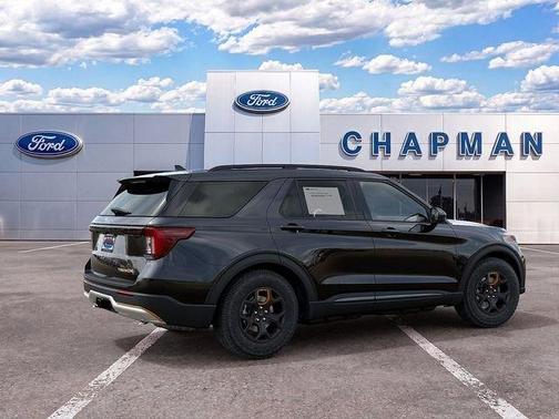 Agate Black Metallic 2027 Ford Explorer