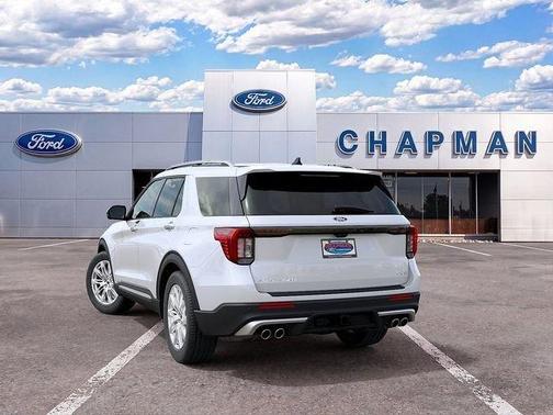 Star White 2027 Ford Explorer Platinum