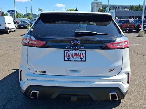 White Metallic 2022 Ford Edge ST
