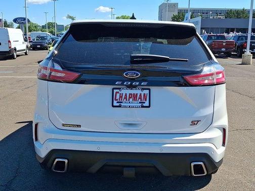White Metallic 2022 Ford Edge ST