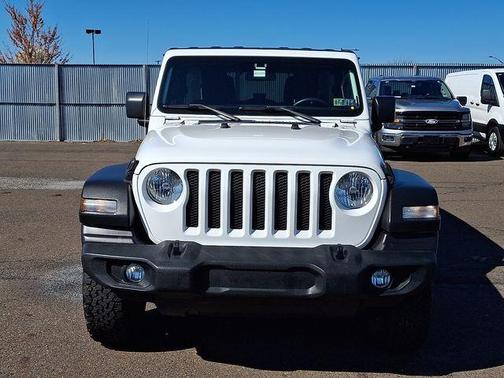 Bright White Clearcoat 2018 Jeep Wrangler Unlimited Sport