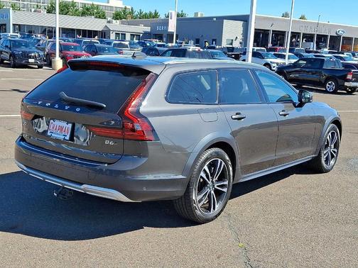 2023 Volvo V90 Cross Country B6 Ultimate