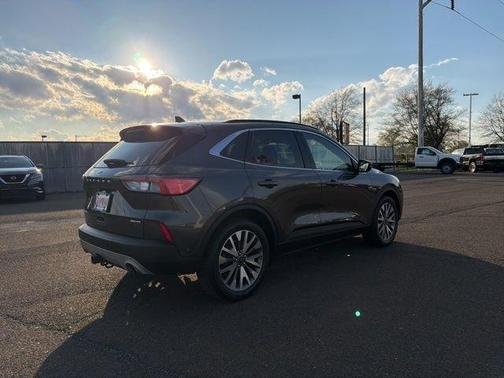 2020 Ford Escape Titanium