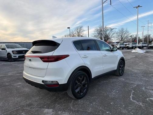 2022 Kia Sportage LX