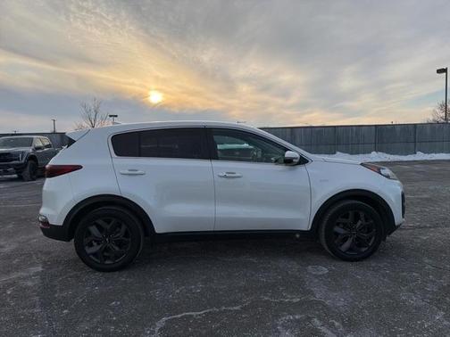 2022 Kia Sportage LX