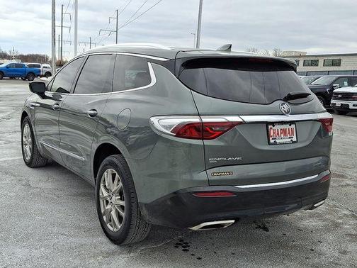 2022 Buick Enclave Essence
