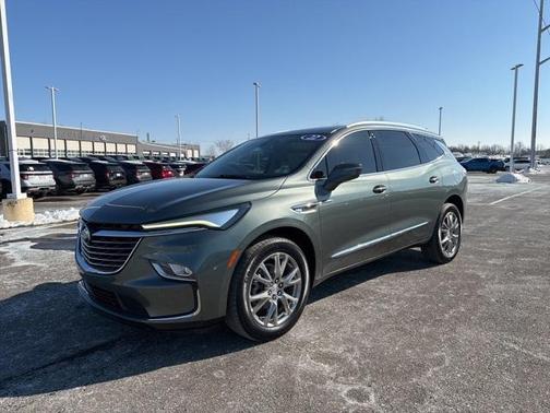 2022 Buick Enclave Essence