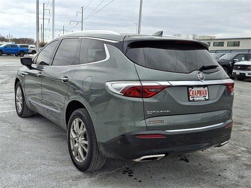 2022 Buick Enclave Essence