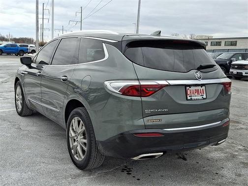 2022 Buick Enclave Essence