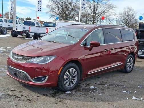 Velvet Red Pearlcoat 2020 Chrysler Pacifica Touring-L Plus