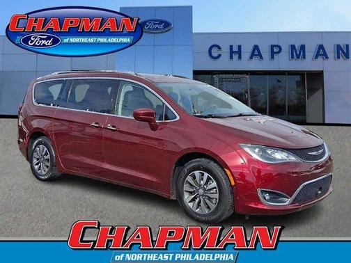 Velvet Red Pearlcoat 2020 Chrysler Pacifica Touring-L Plus