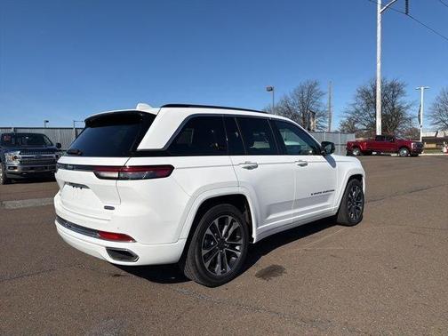 Bright White Clearcoat 2022 Jeep Grand Cherokee 4xe Overland