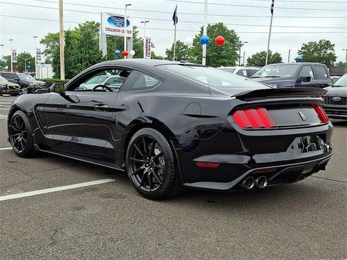 2018 Ford Shelby GT350 Base