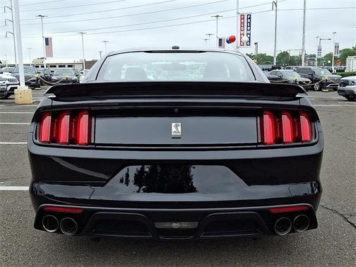2018 Ford Shelby GT350 Base