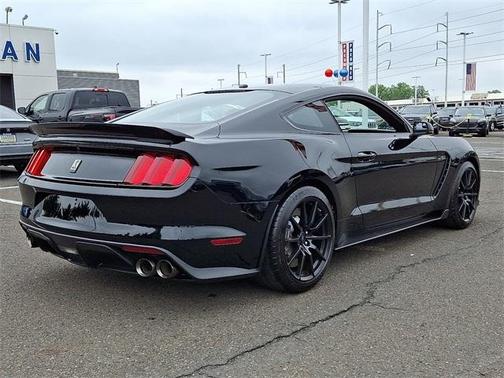 2018 Ford Shelby GT350 Base