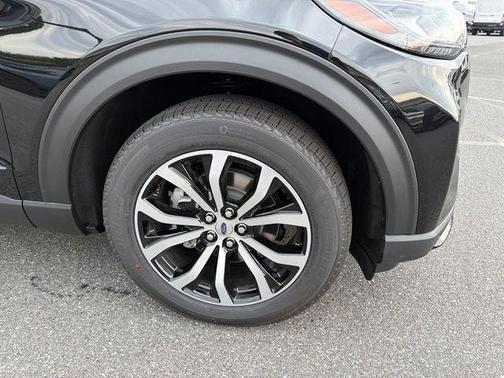 Black Metallic 2026 Ford Explorer ST-Line