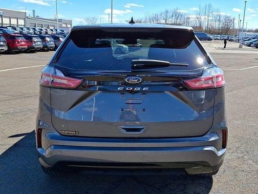 2022 Ford Edge ST Line