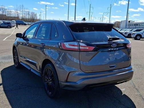 2022 Ford Edge ST Line