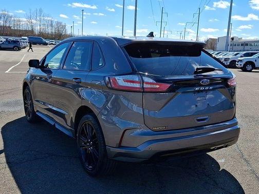 2022 Ford Edge ST Line