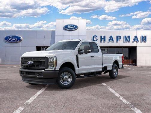 Oxford White 2027 Ford F-350 XL