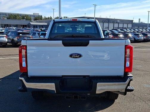 Oxford White 2024 Ford F-250 XL