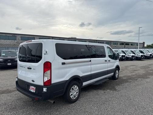 2022 Ford Transit-350 XLT