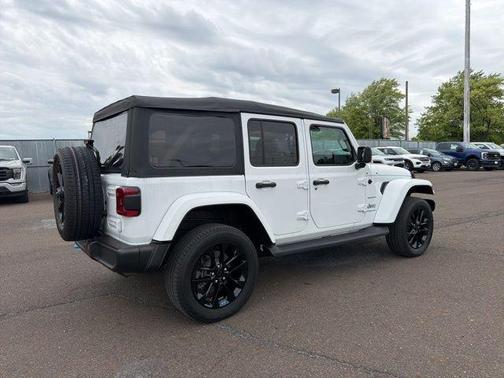 Bright White Clearcoat 2023 Jeep Wrangler 4xe Sahara