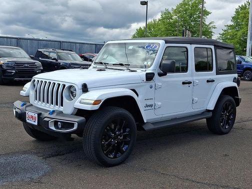 Bright White Clearcoat 2023 Jeep Wrangler 4xe Sahara