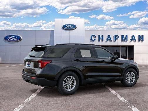 Agate Black Metallic 2027 Ford Explorer