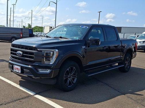 Black Metallic 2022 Ford F-150 Lariat