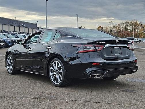 2023 Nissan Maxima Platinum