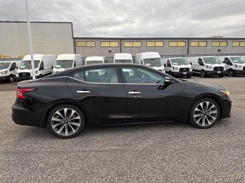 2023 Nissan Maxima Platinum