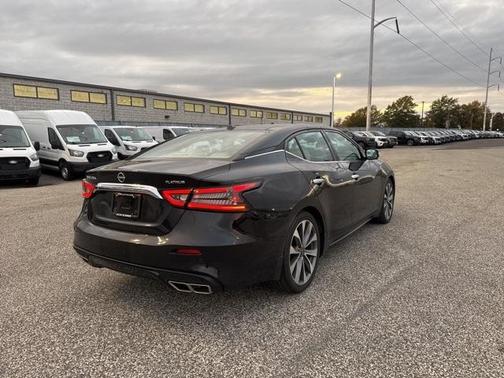 2023 Nissan Maxima Platinum