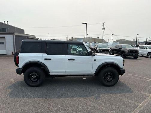 Oxford White 2026 Ford Bronco Big Bend