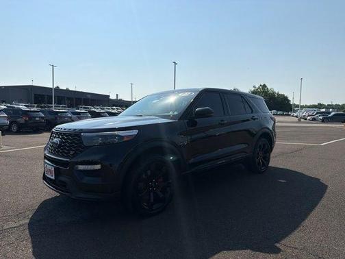 Black Metallic 2022 Ford Explorer ST
