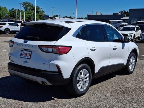 Oxford White 2021 Ford Escape SE