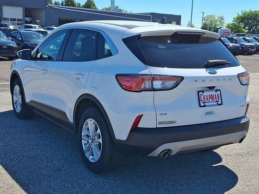 Oxford White 2021 Ford Escape SE