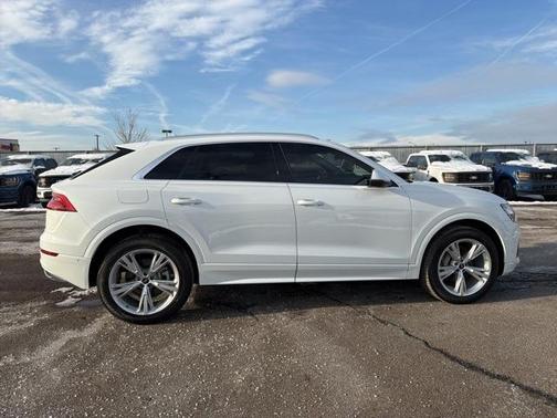 2023 Audi Q8 55 Premium Plus