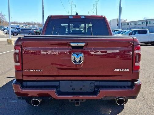 Delmonico Red Pearlcoat 2022 RAM 1500 Limited