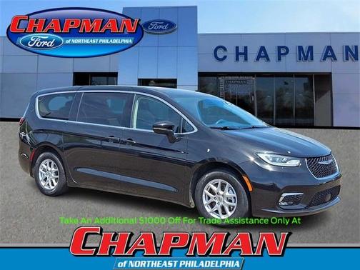 2023 Chrysler Pacifica Touring-L