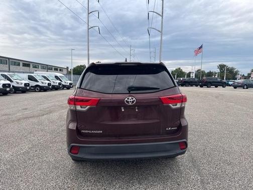 2019 Toyota Highlander LE