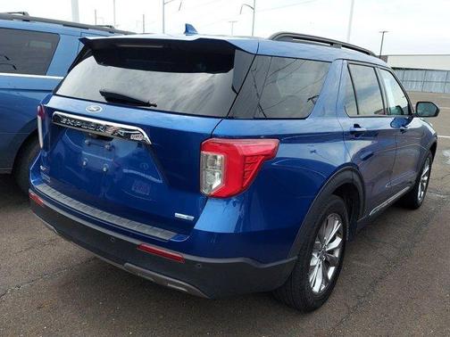 Photo 5 of 7 of 2020 Ford Explorer XLT