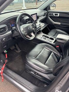 Gray Metallic 2021 Ford Explorer XLT