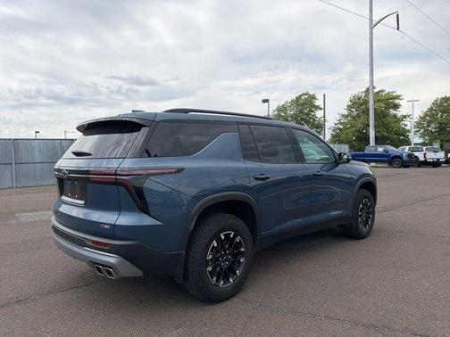 Lakeshore Blue Metallic 2025 Chevrolet Traverse Z71