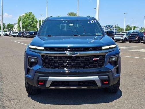 Lakeshore Blue Metallic 2025 Chevrolet Traverse Z71