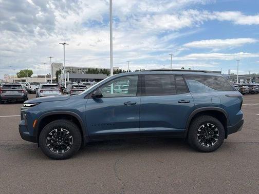 Lakeshore Blue Metallic 2025 Chevrolet Traverse Z71