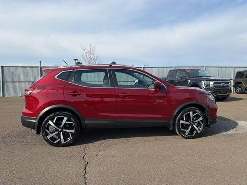 2022 Nissan Rogue Sport SL